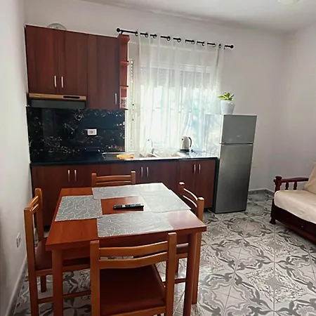 Luani'S Apartments Vlore Exterior photo