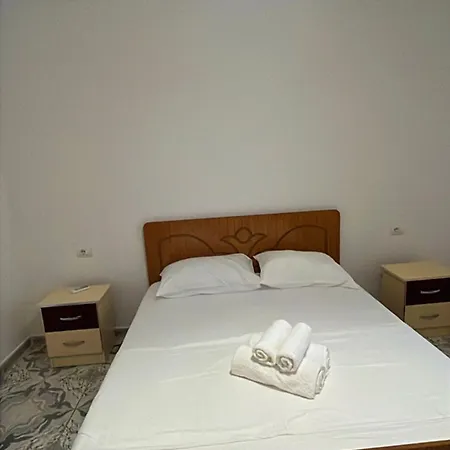 Luani'S Apartments Vlore Exterior photo