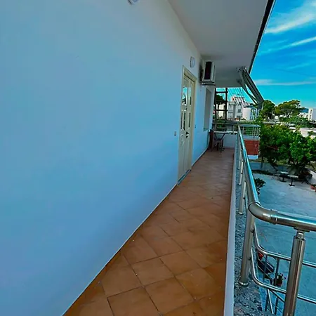 Luani'S Apartments Vlore Exterior photo