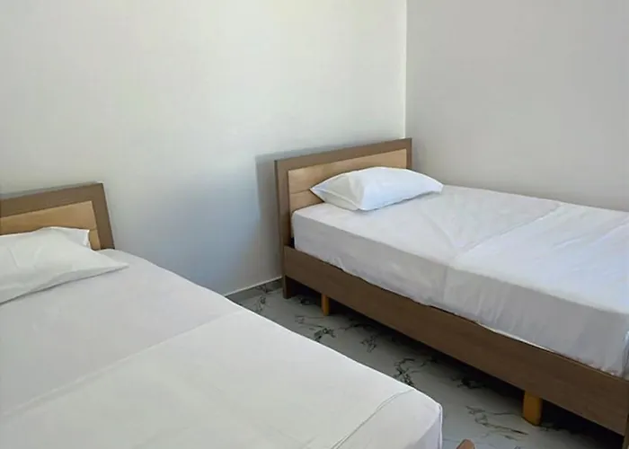Luani\'S Apartments
