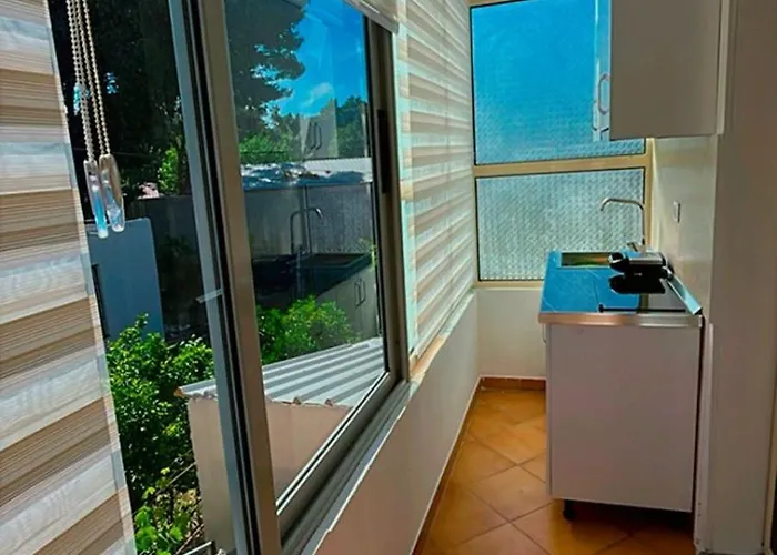 Luani\'S Apartments