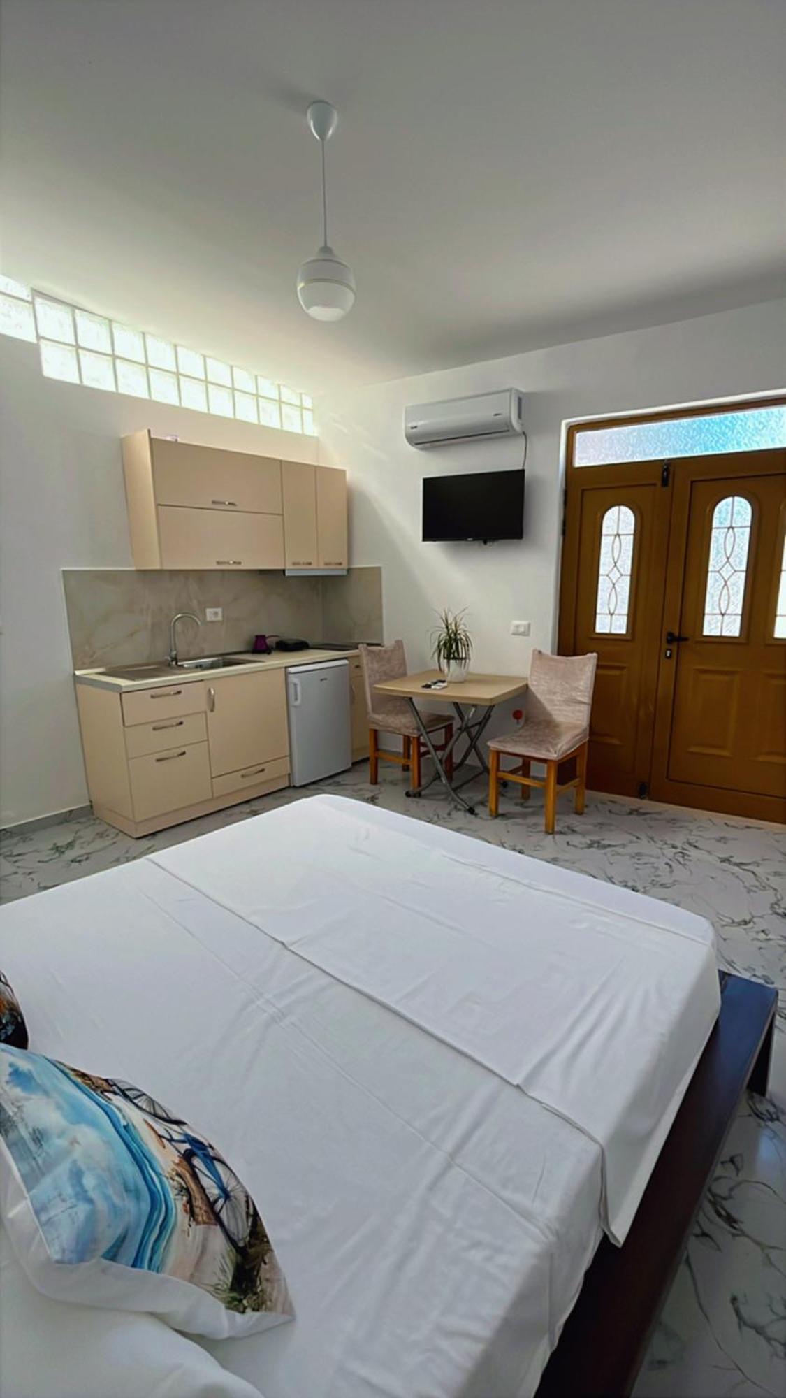 Luani's Apartment *