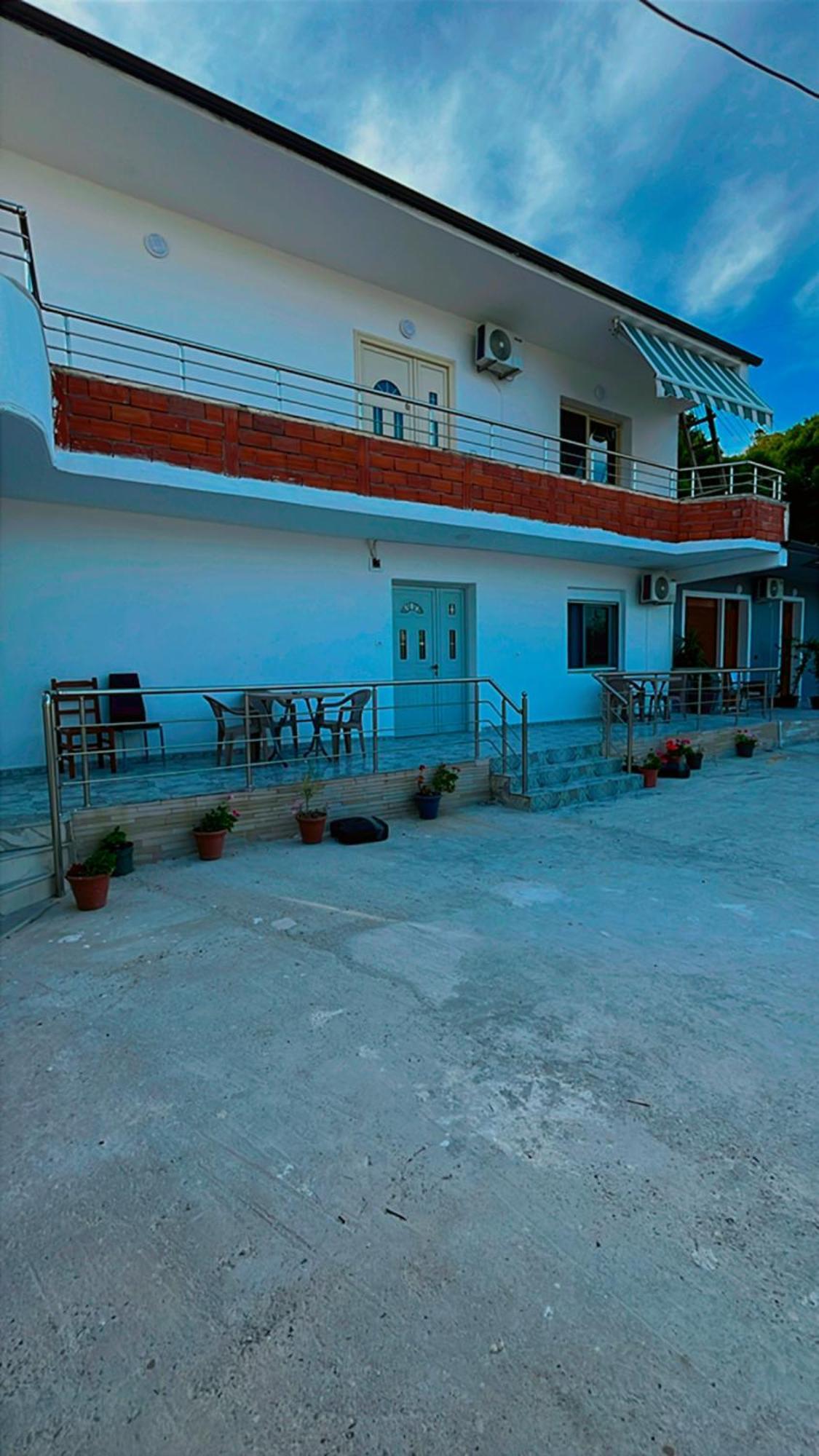 Luani's Vlore
